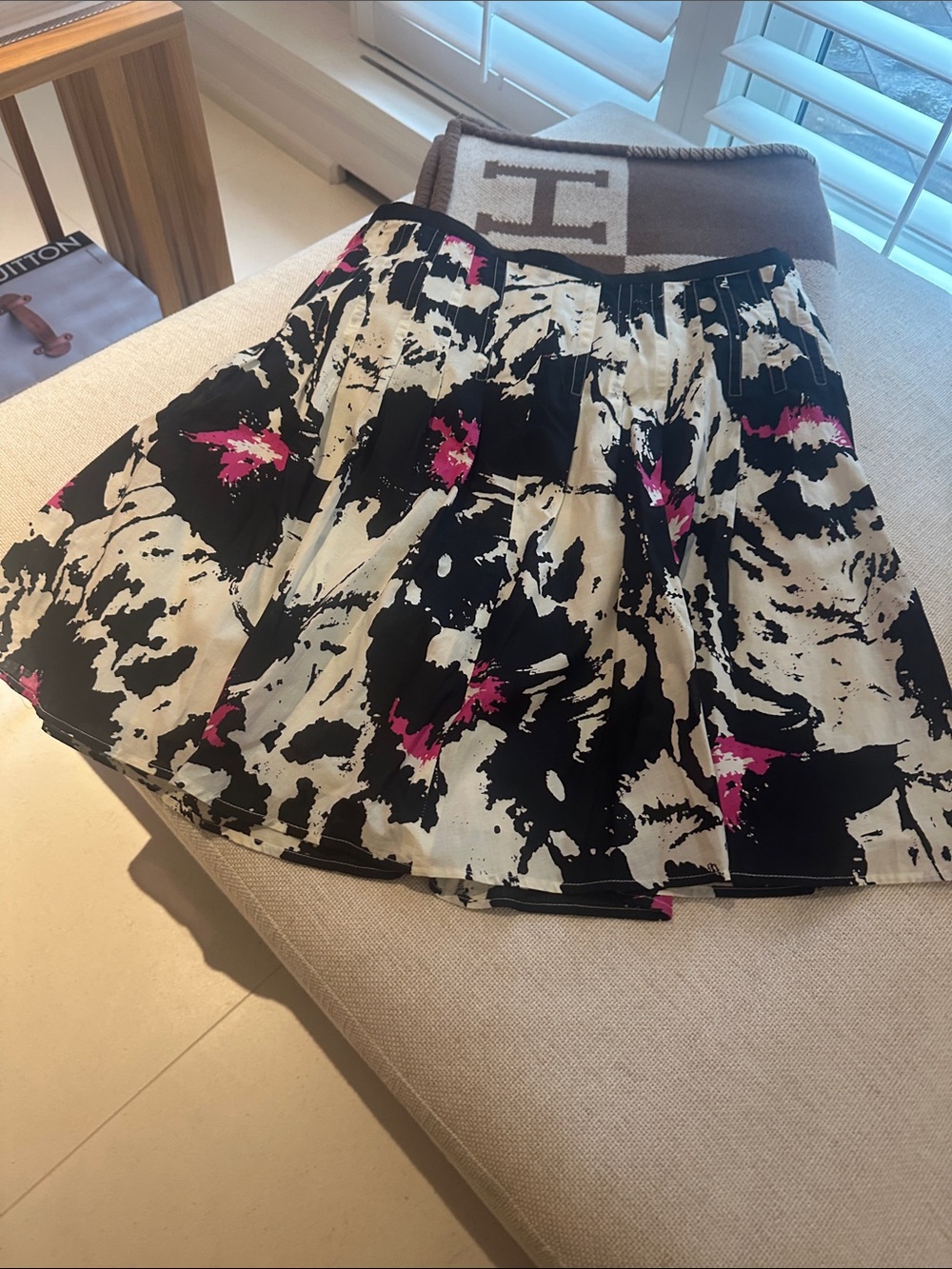Willi Smith Black, Cream & Pink Abstract Circle Skirt. 100% Cotton.
